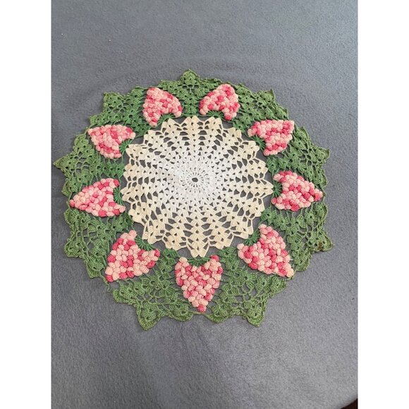 Handmade Crocheted Doily with Pink & Green Floral Design Vintage 14" Round - Picture 8 of 8